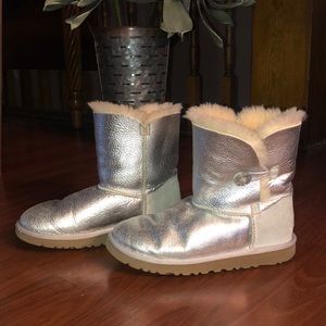 Metallic silver UGG boots!!